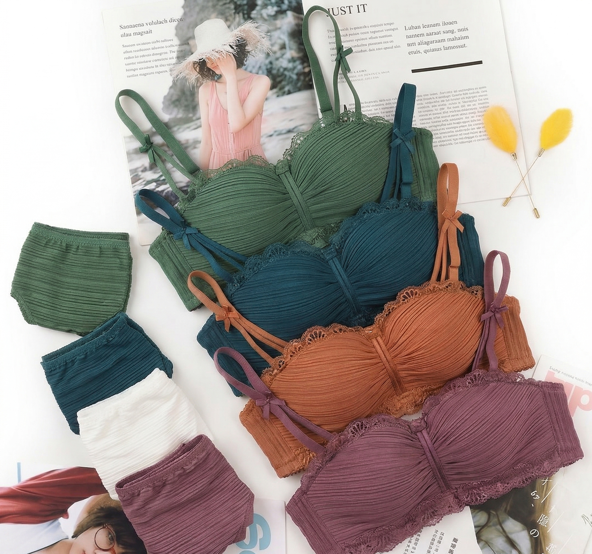 Set Bra+ Celana Dalam Wanita Bralette Renda Tanpa Kawat Cup Setengah